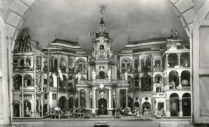 Mechanisches Theater (SLA, Fotoslg. Jurischek, Nr. 19.589. Entstehungszeit: 1933. Format: 8,5 x 13,5 cm) © Salzburger Landesarchiv