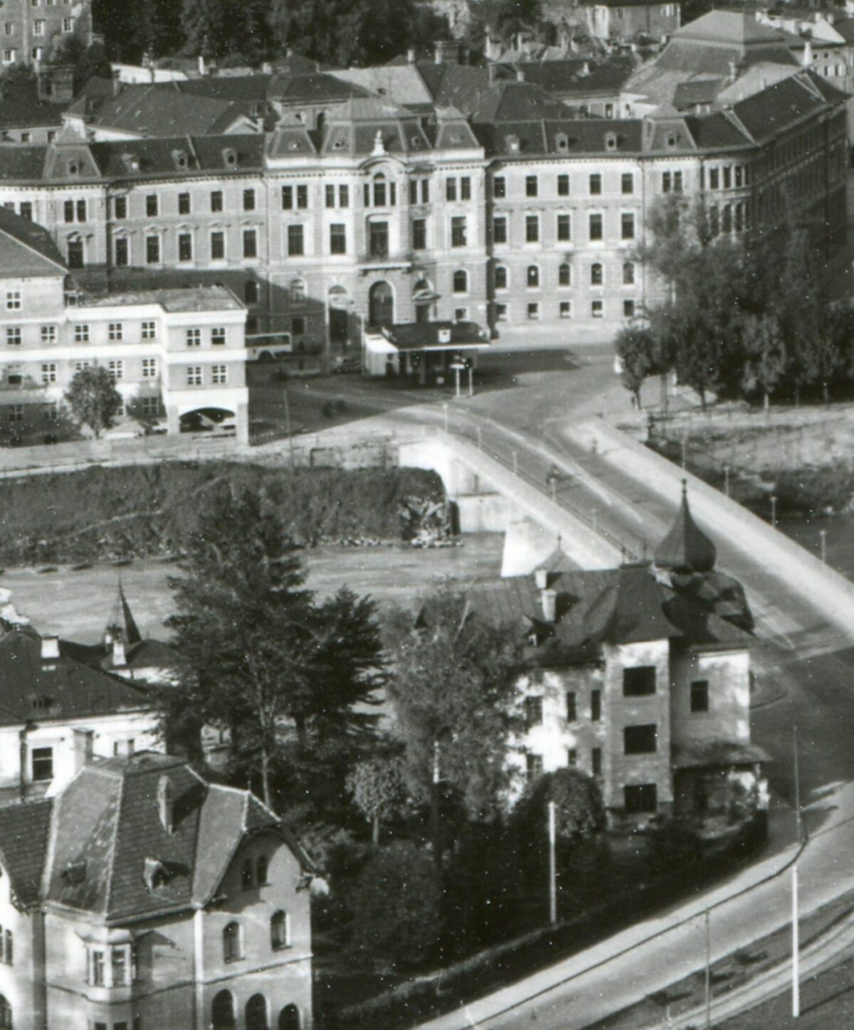 Die Mobil-Tankstelle am Rudolfsplatz – Benzinzapfstelle und Taxi-Hotspot im Nonntal von 1930 bis 1966